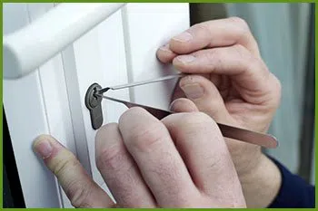 Neighborhood Locksmith Services Elmont, NY 516-283-5634 - 3-cheap-locksmith-near-me